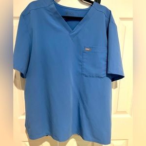FIGS Scrubs. Men’s XXL one pocket top. Ceil blue. EUC